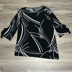 Clara Sun Woo Medium Blouse Top Black White Abstract Artsy Asymmetrical Hem Slit